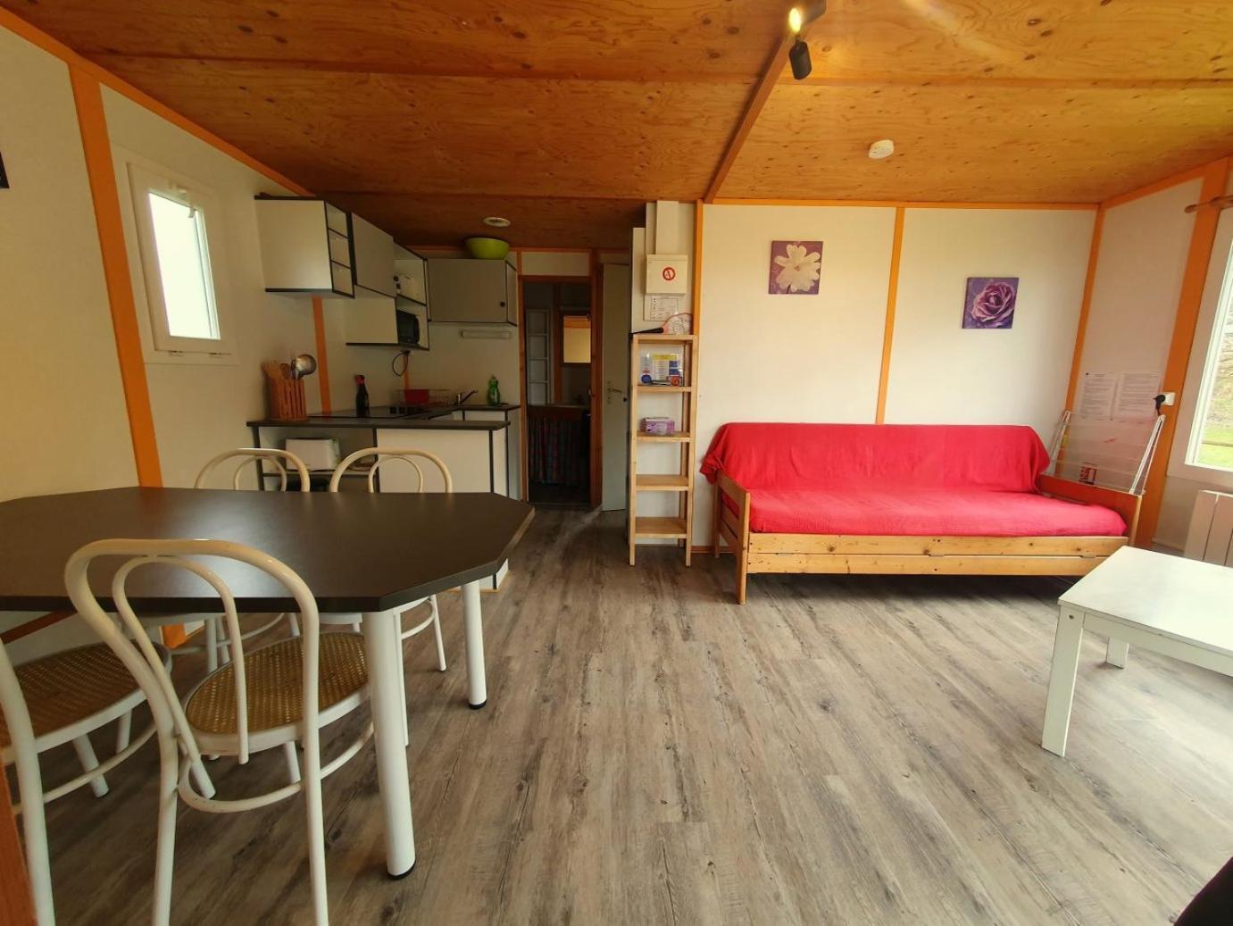 Les Chalets Du Quignon Autry-le-Chatel Exterior foto